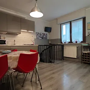 Aleph With Private Parking, Next Train Station Appartement